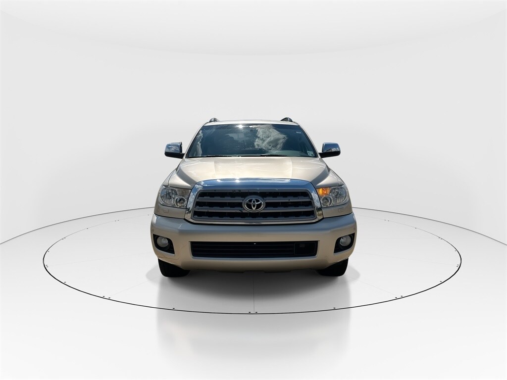 2010 Toyota Sequoia Platinum photo 3