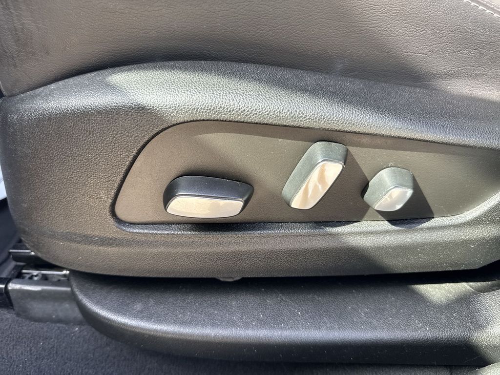 2023 Cadillac XT5 Premium Luxury - Photo 13