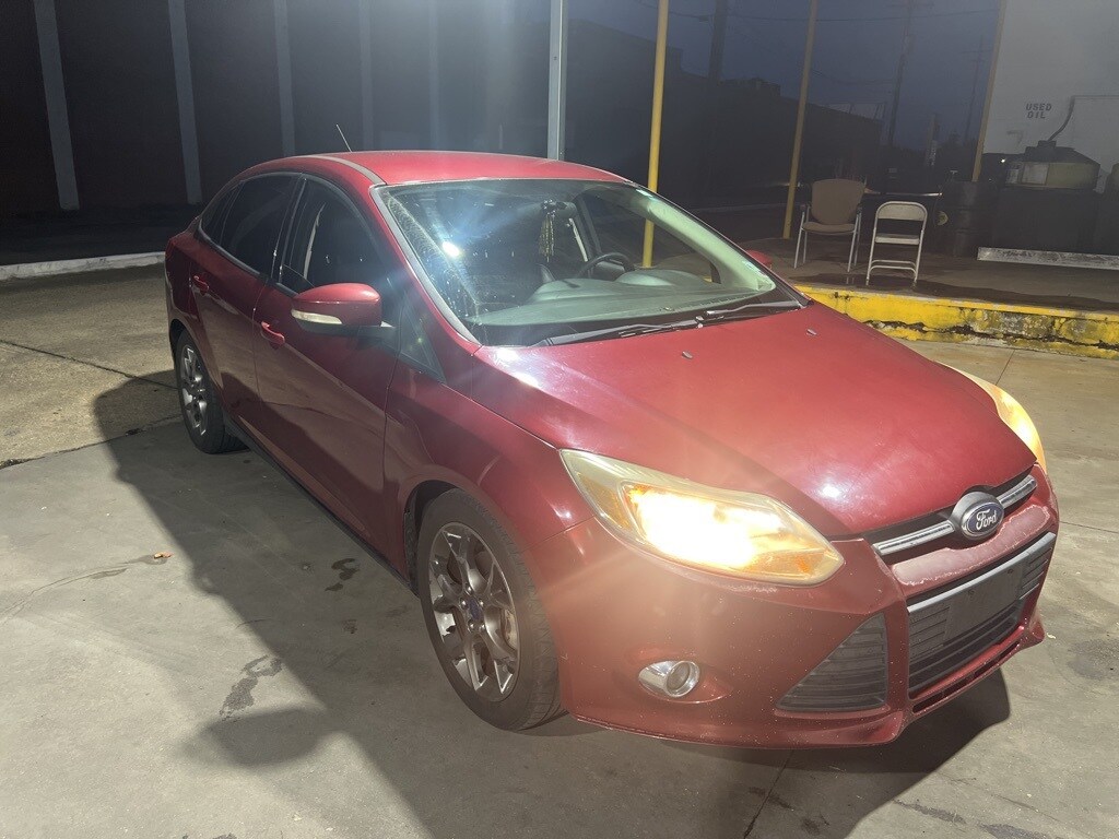 2014 Ford Focus SE photo 2