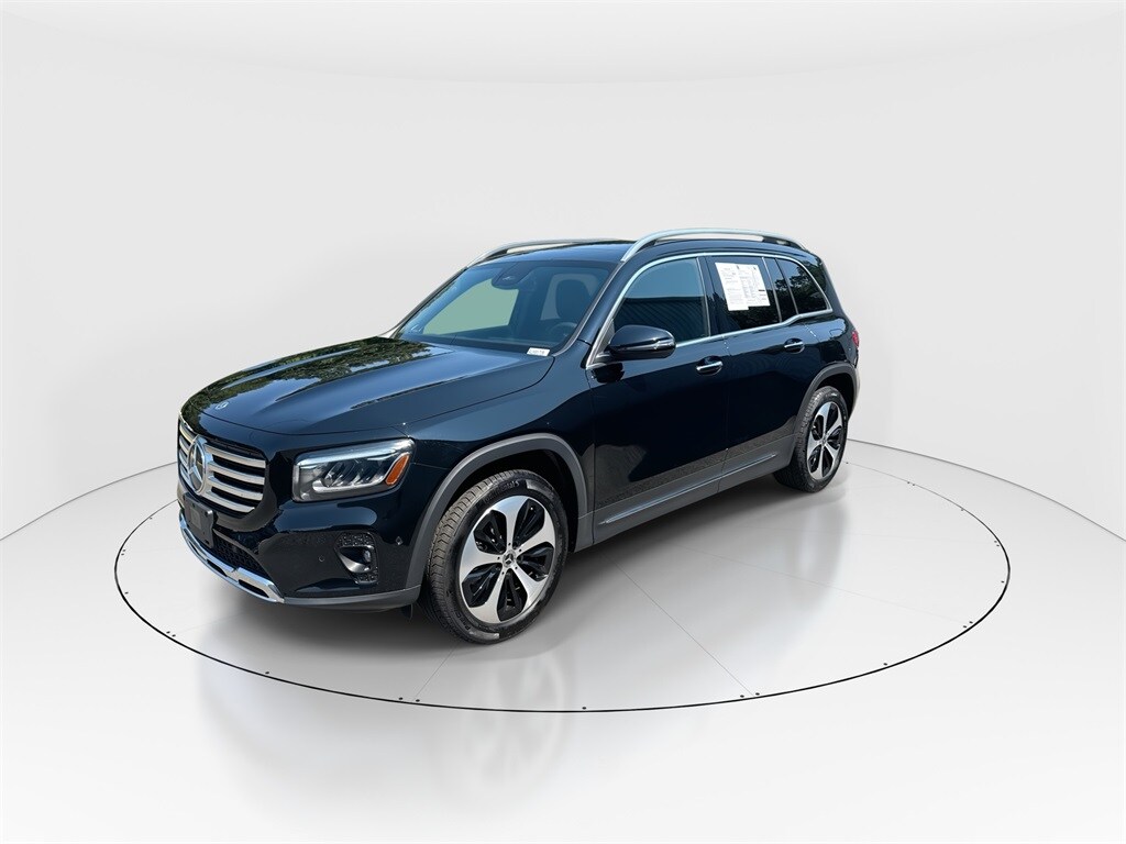 2024 Mercedes Benz GLB 250 4MATIC photo 3