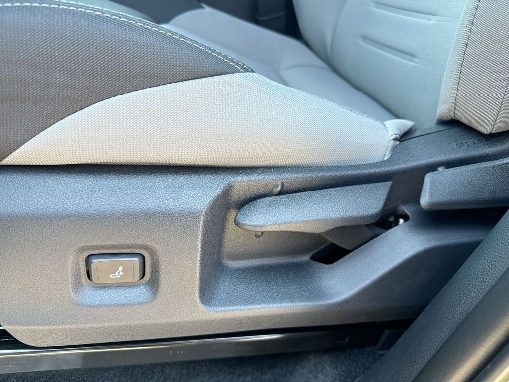 2025 Toyota Tacoma TRD Off Road - Photo 14