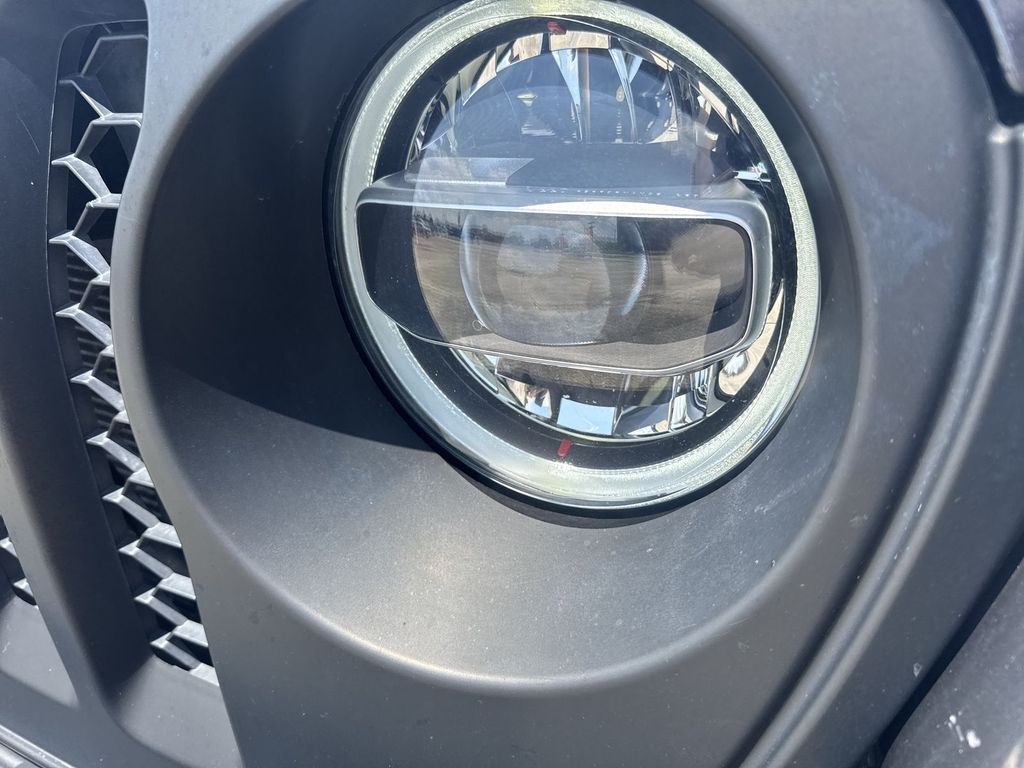 2021 Jeep Wrangler Unlimited Sahara 4XE - Photo 10