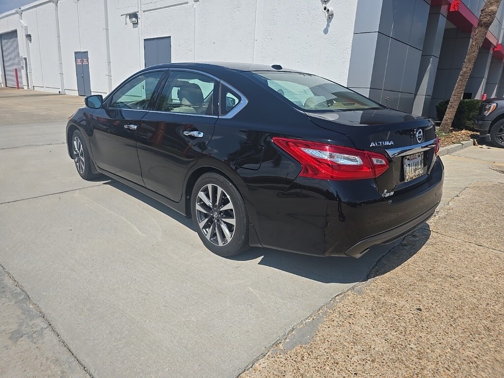 2016 Nissan Altima 2.5 SV photo 3
