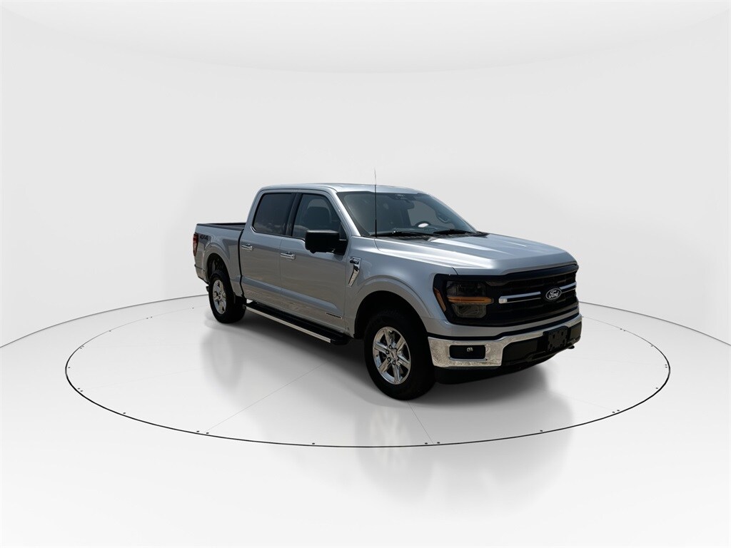 2024 Ford F-150 XLT photo 2