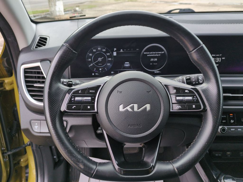 2024 Kia Seltos SX - Photo 16