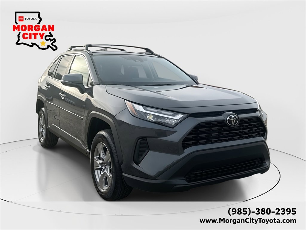 2025 Toyota RAV4 XLE's photo