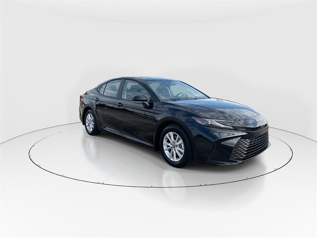 2026 Toyota Camry LE photo 2