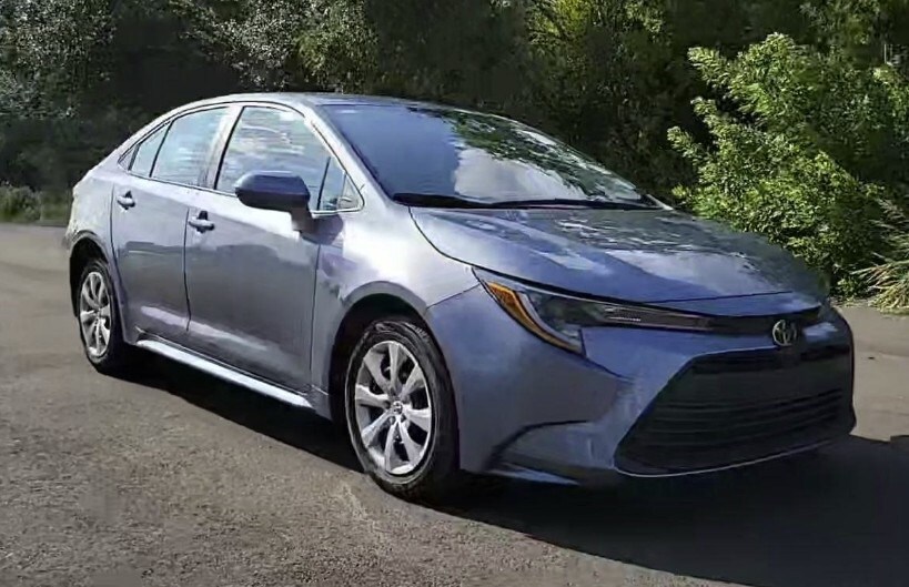 2023 Toyota Corolla LE photo 2