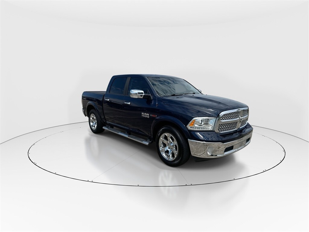 2016 Ram 1500 Laramie photo 2
