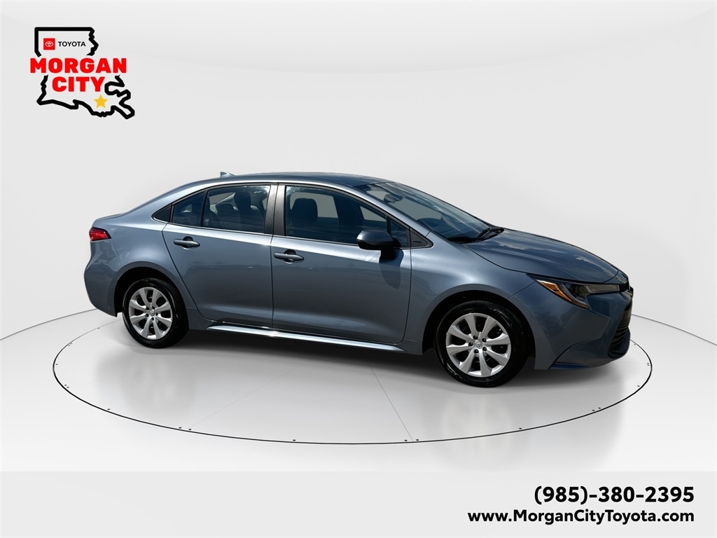 2023 Toyota Corolla LE's photo