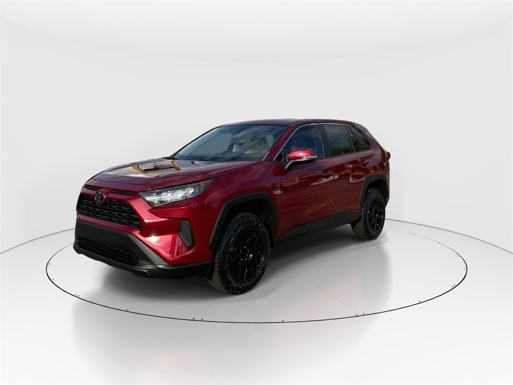 2022 Toyota RAV4 LE photo 4