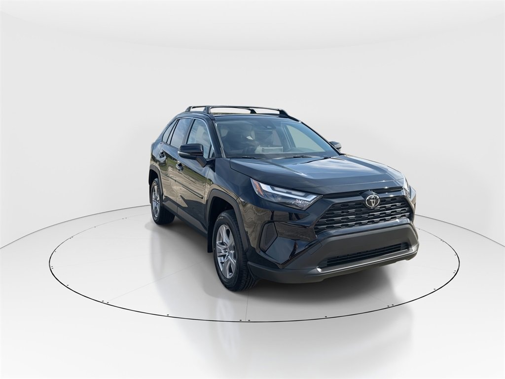 2025 Toyota RAV4 Hybrid XLE photo 2