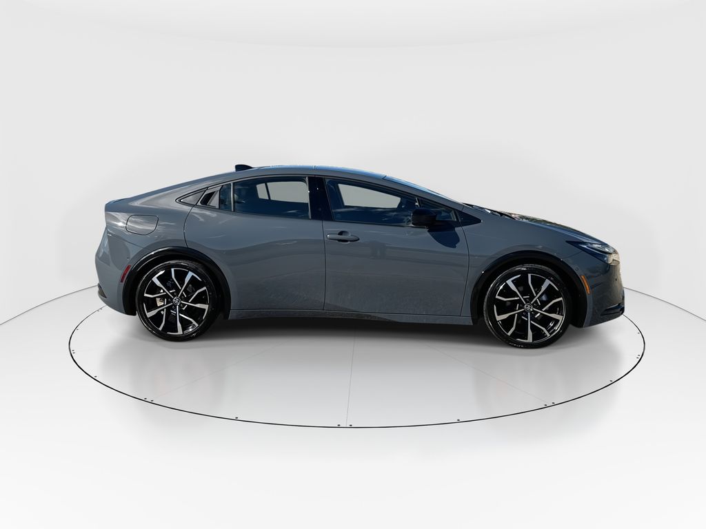 2026 Toyota Prius Plug-in Hybrid XSE Premium - Photo 9
