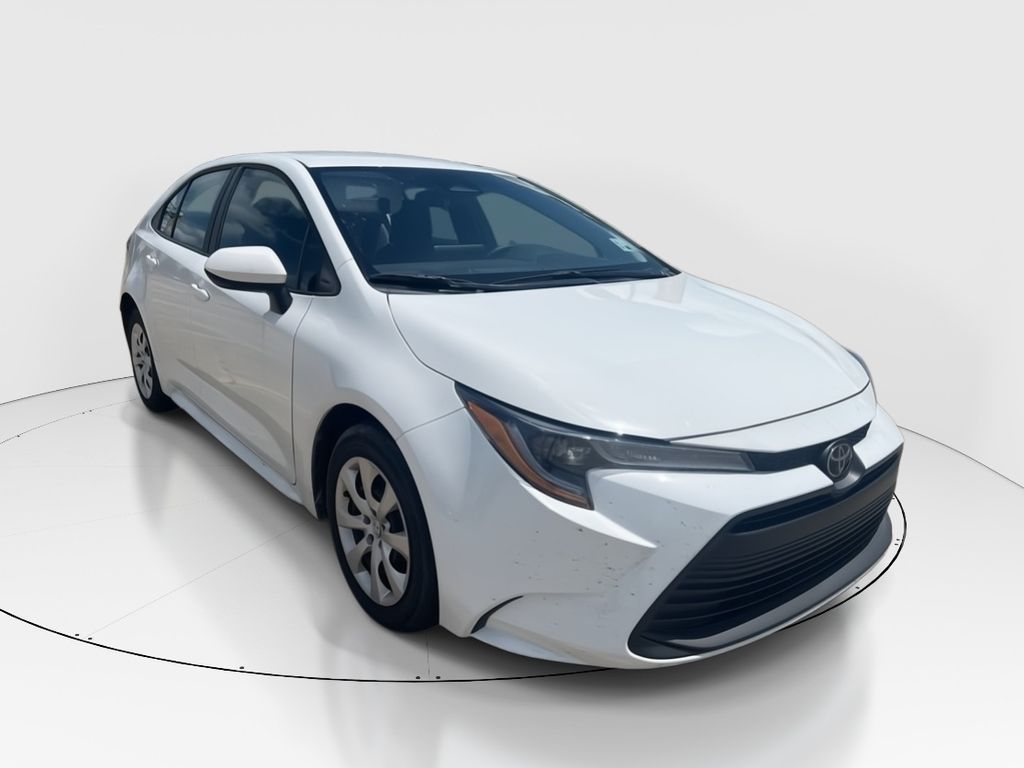 2025 Toyota Corolla LE CVT's photo
