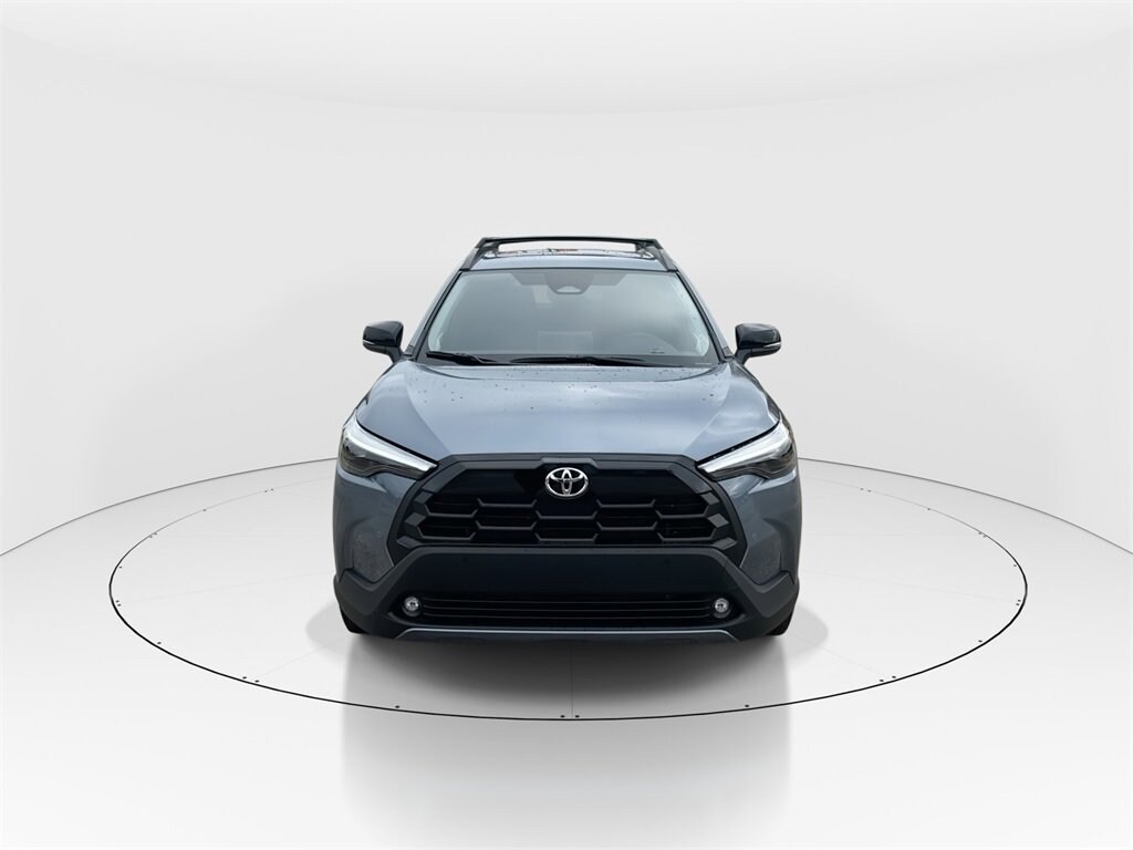 2026 Toyota Corolla Cross XLE photo 3
