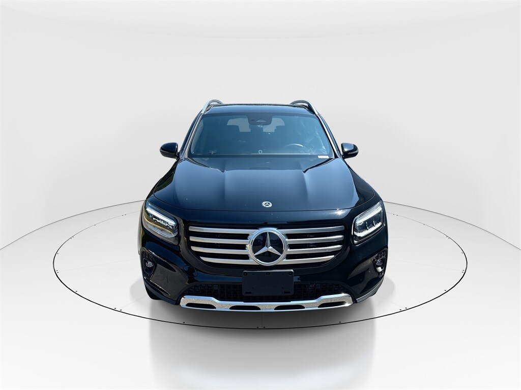 2024 Mercedes Benz GLB 250 4MATIC photo 2