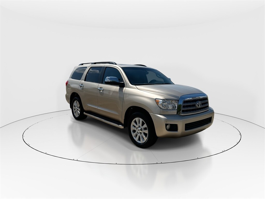 2010 Toyota Sequoia Platinum photo 2