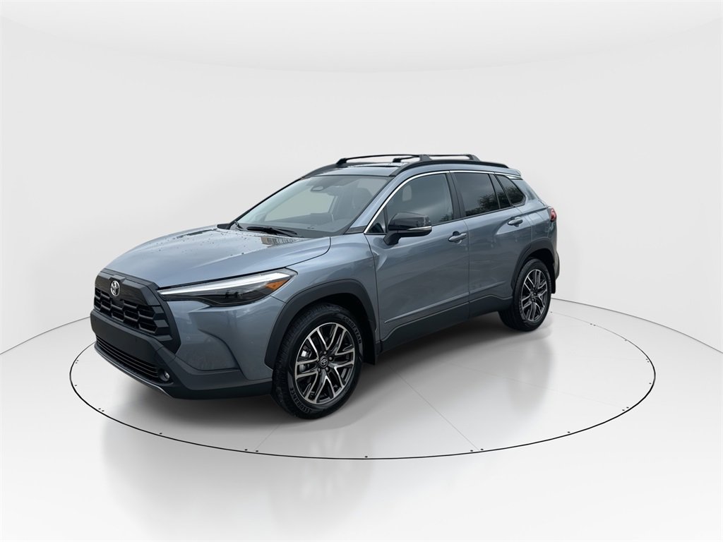 2026 Toyota Corolla Cross XLE photo 4