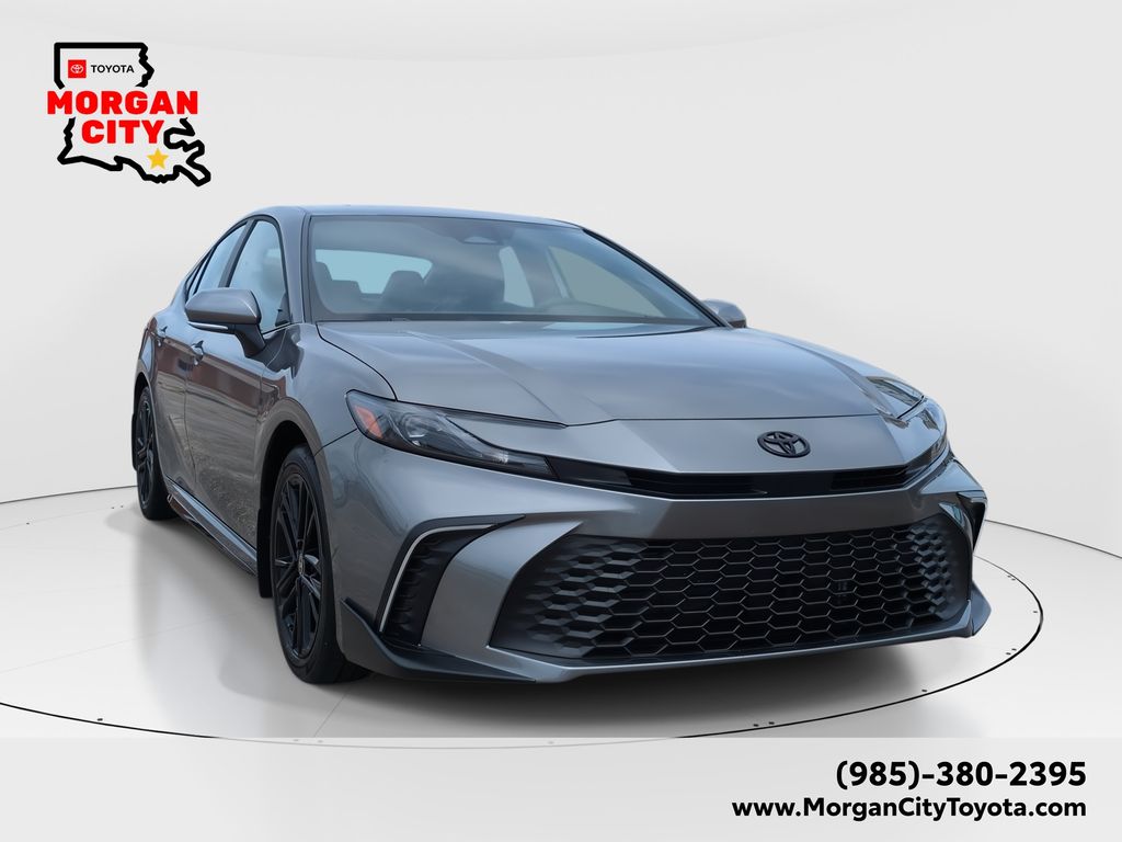 2026 Toyota Camry SE Hybrid's photo
