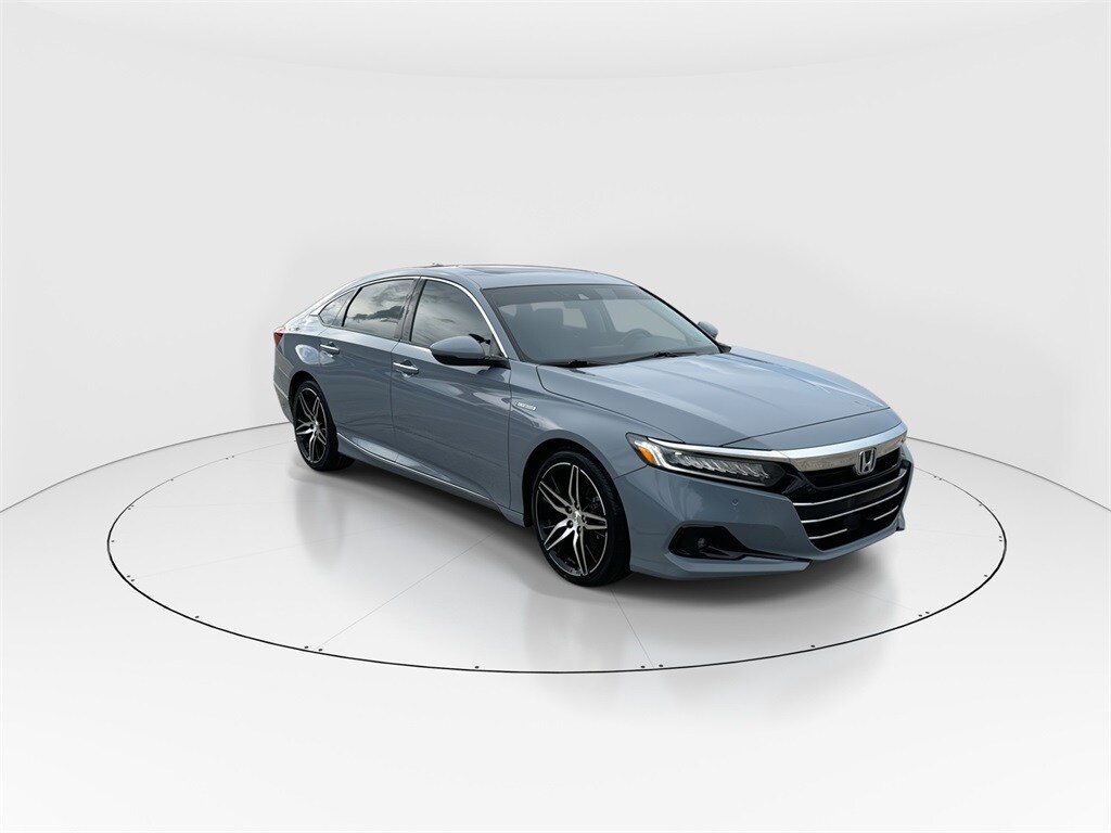 2022 Honda Accord Touring photo 2