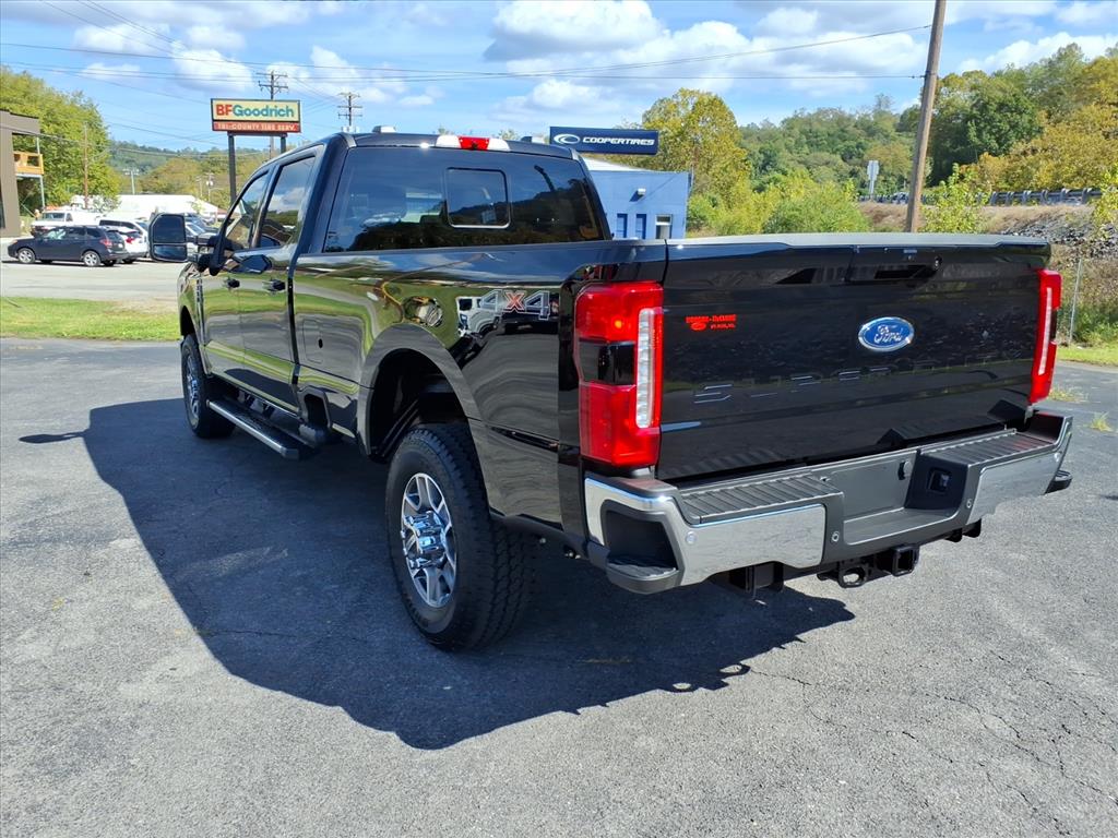 2026 Ford F-350 Lariat photo 3