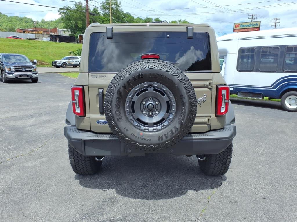 2025 Ford Bronco Badlands photo 3