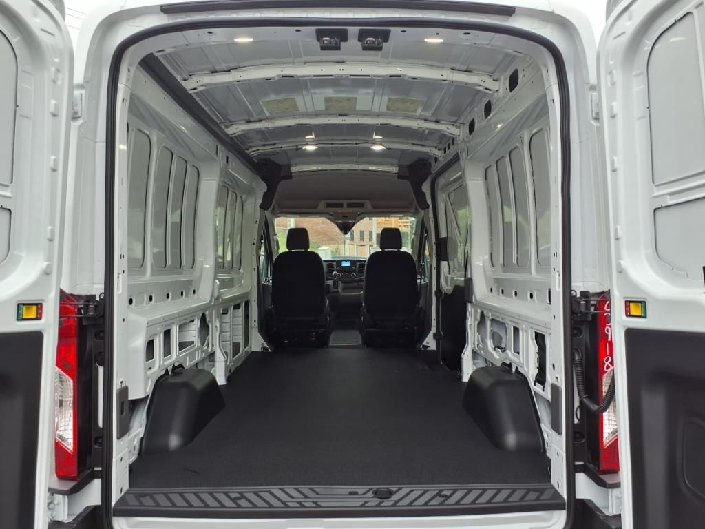 2025 Ford Transit Cargo Van photo 3