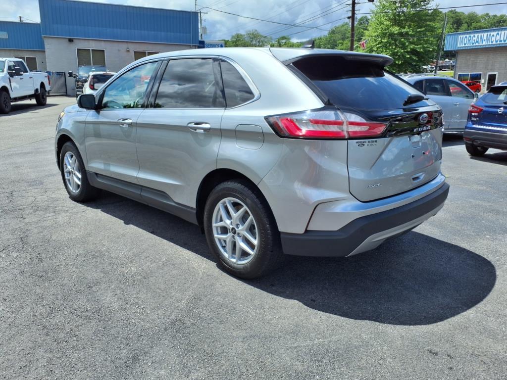 2024 Ford Edge SEL photo 3