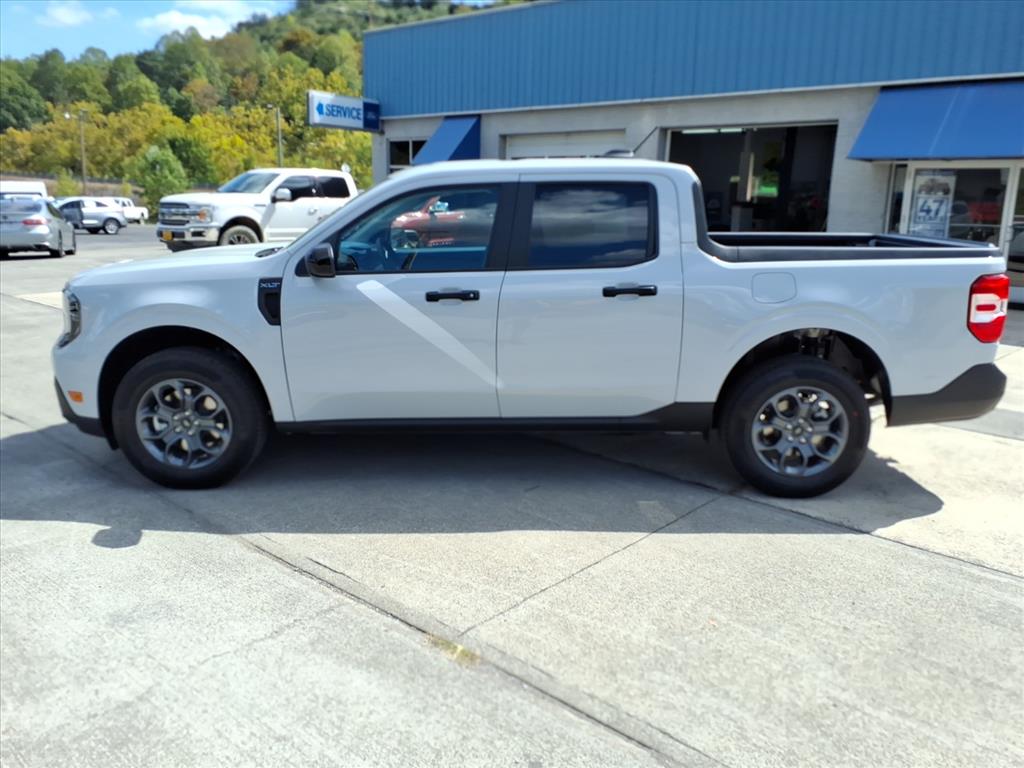 2025 Ford Maverick XLT photo 2