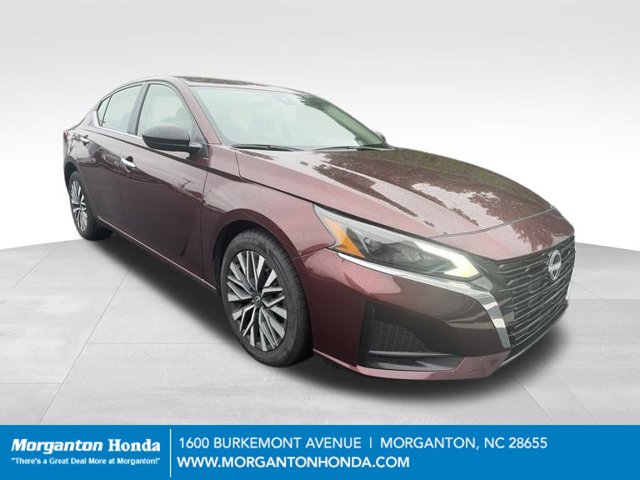 Used 2025 Nissan Altima SV Sedan