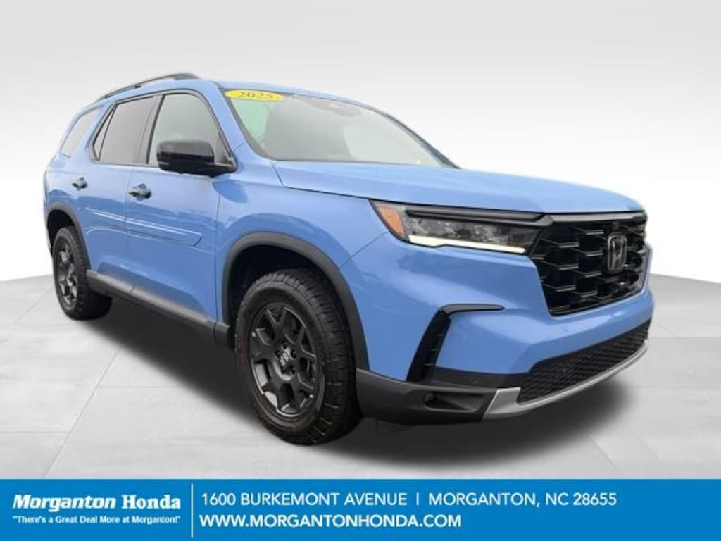 Used 2025 Honda Pilot TrailSport SUV