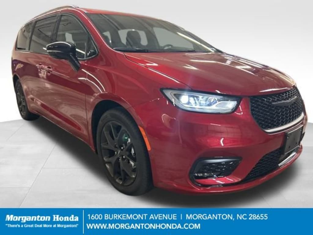 Used 2025 Chrysler Pacifica Limited Van Passenger Van