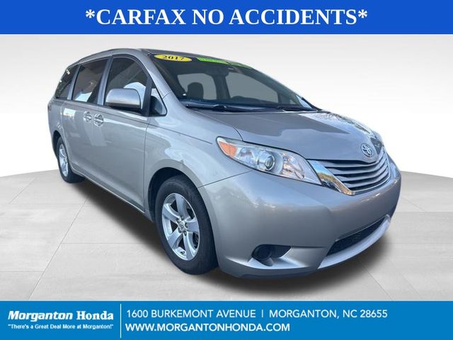 2017 Toyota Sienna LE