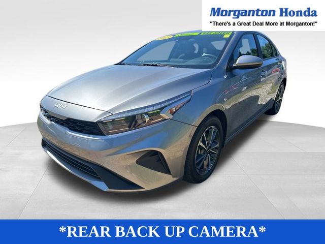 2023 Kia Forte LXS photo 3