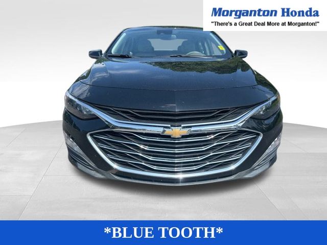 2023 Chevrolet Malibu 1LT photo 2