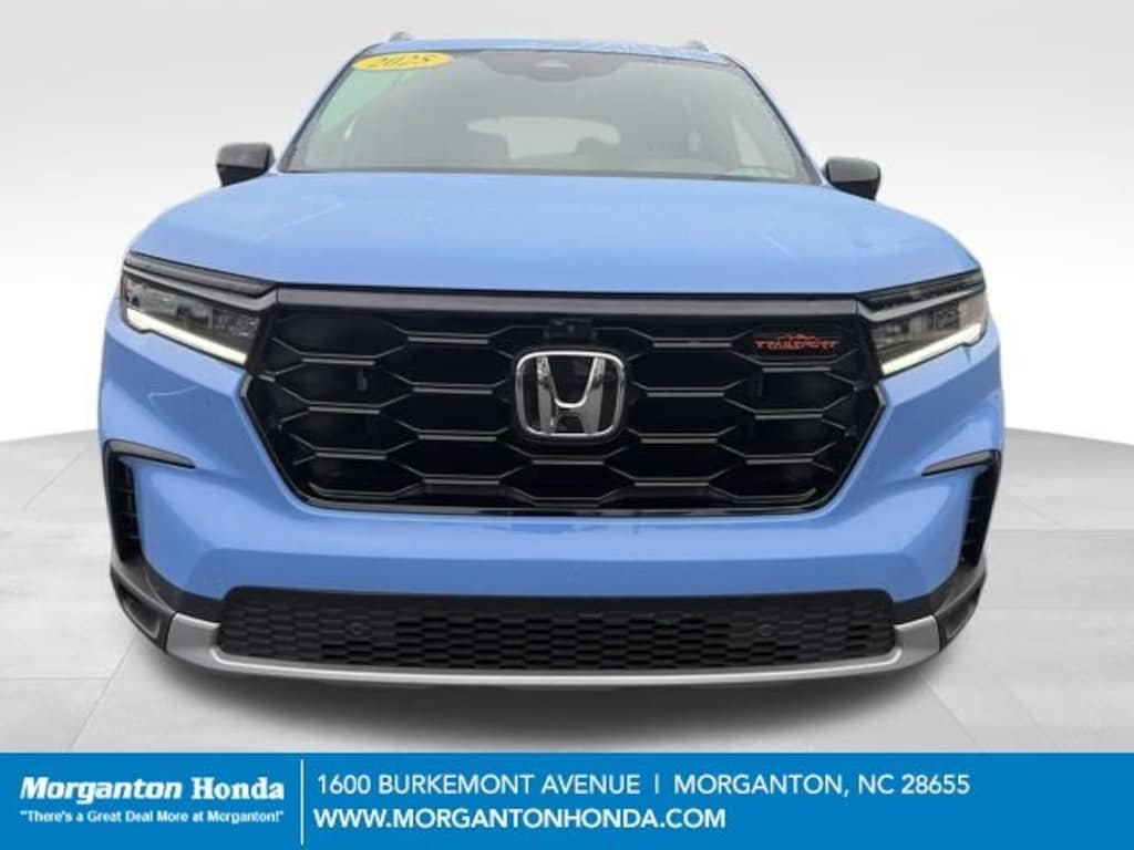 Used 2025 Honda Pilot TrailSport SUV