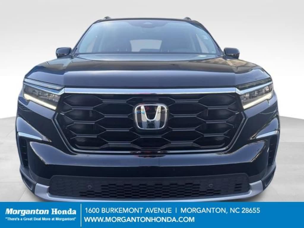 Used 2025 Honda Pilot SUV