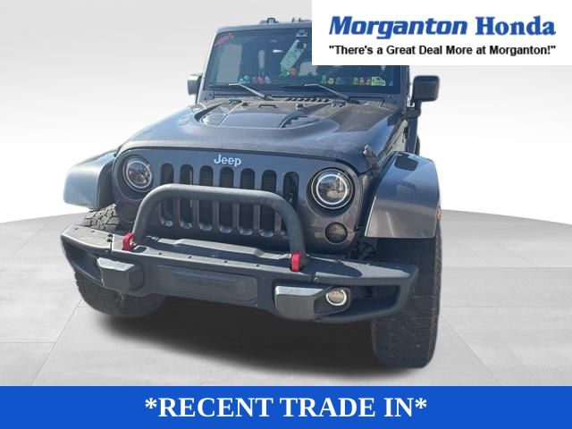 2016 Jeep Wrangler Unlimited Rubicon photo 2