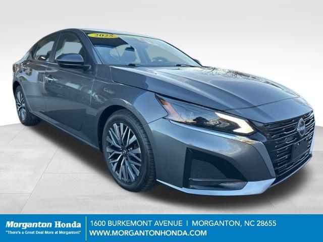 2025 Nissan Altima SV's photo