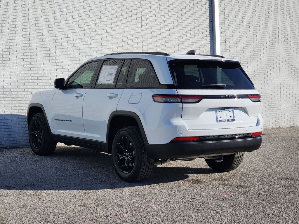 New 2025 Jeep Grand Cherokee ALTITUDE X 4X2 Sport Utility