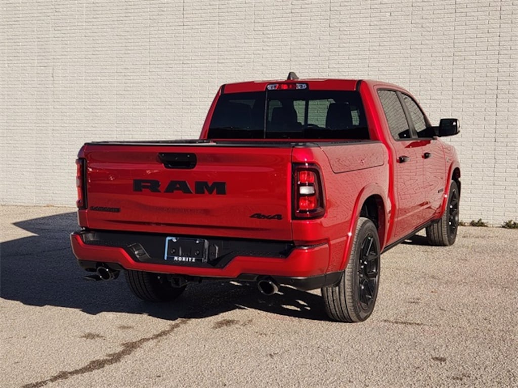 New 2026 Ram 1500 LARAMIE CREW CAB 4X4 5'7 BOX Pickup