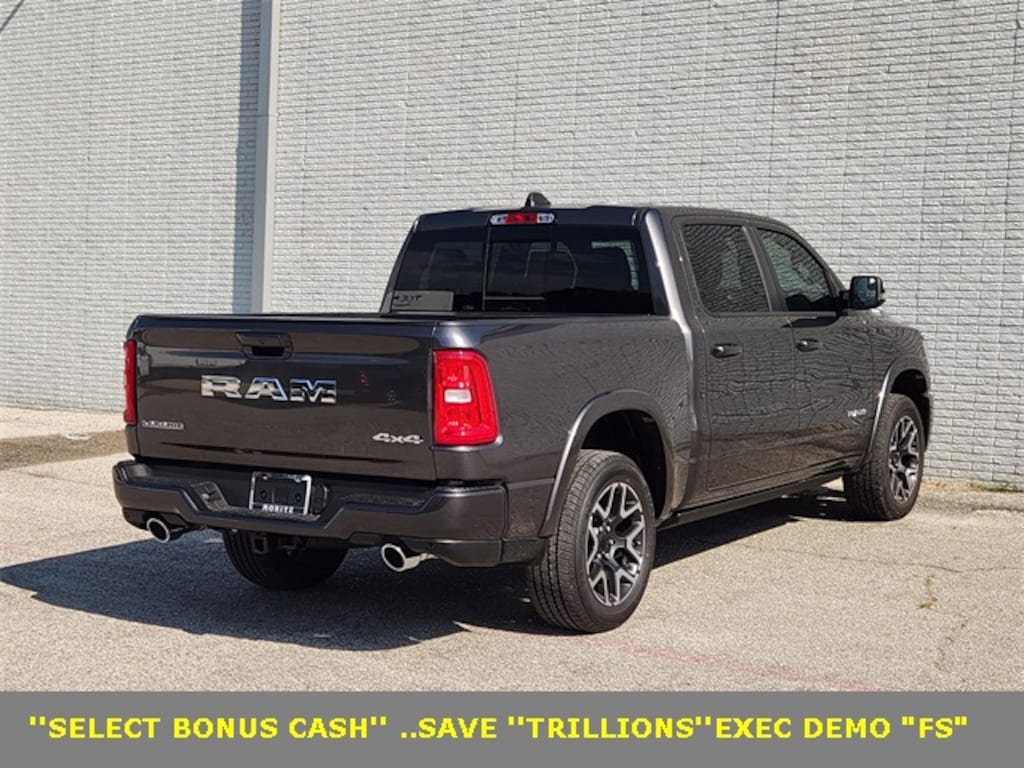 New 2025 Ram 1500 LARAMIE CREW CAB 4X4 5'7 BOX Pickup