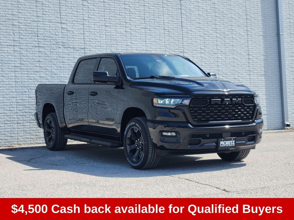 New 2026 Ram 1500 EXPRESS CREW CAB 4X4 5'7 BOX Pickup