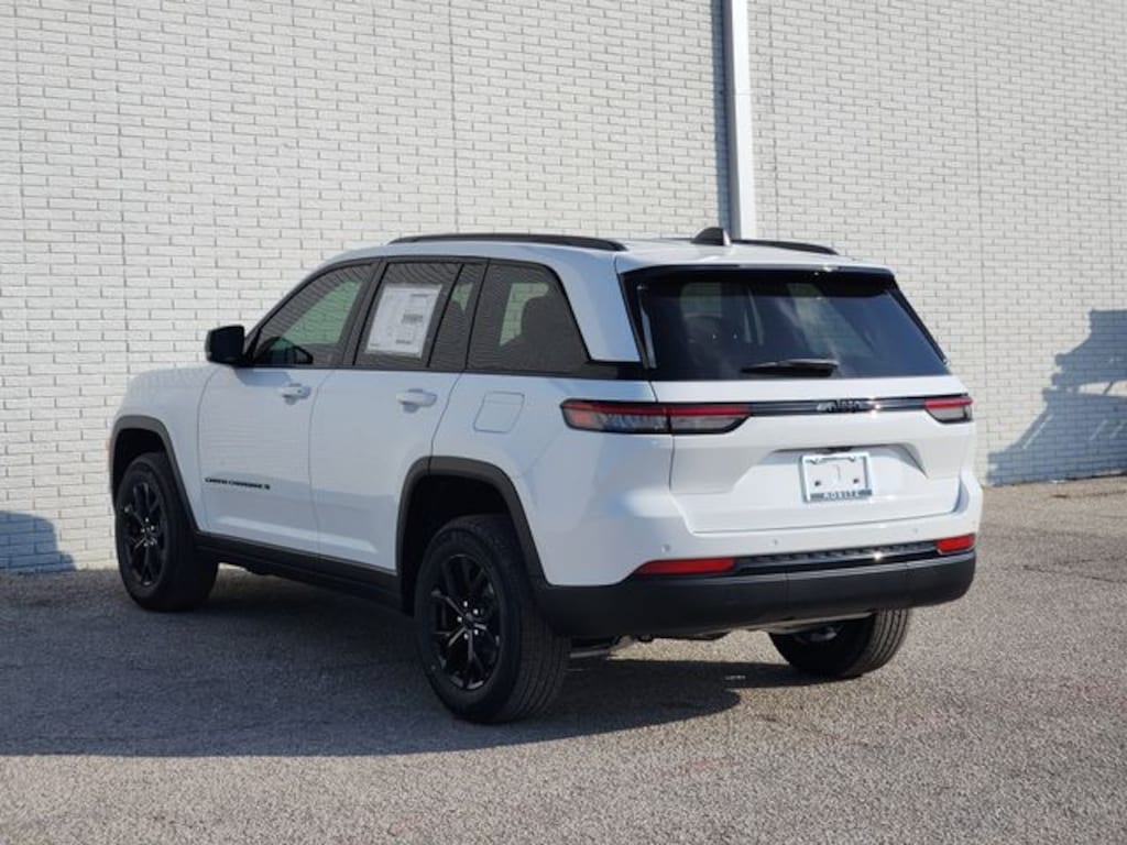 New 2025 Jeep Grand Cherokee ALTITUDE X 4X2 Sport Utility