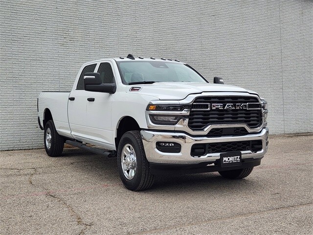 2025 Ram 2500 Tradesman photo 2