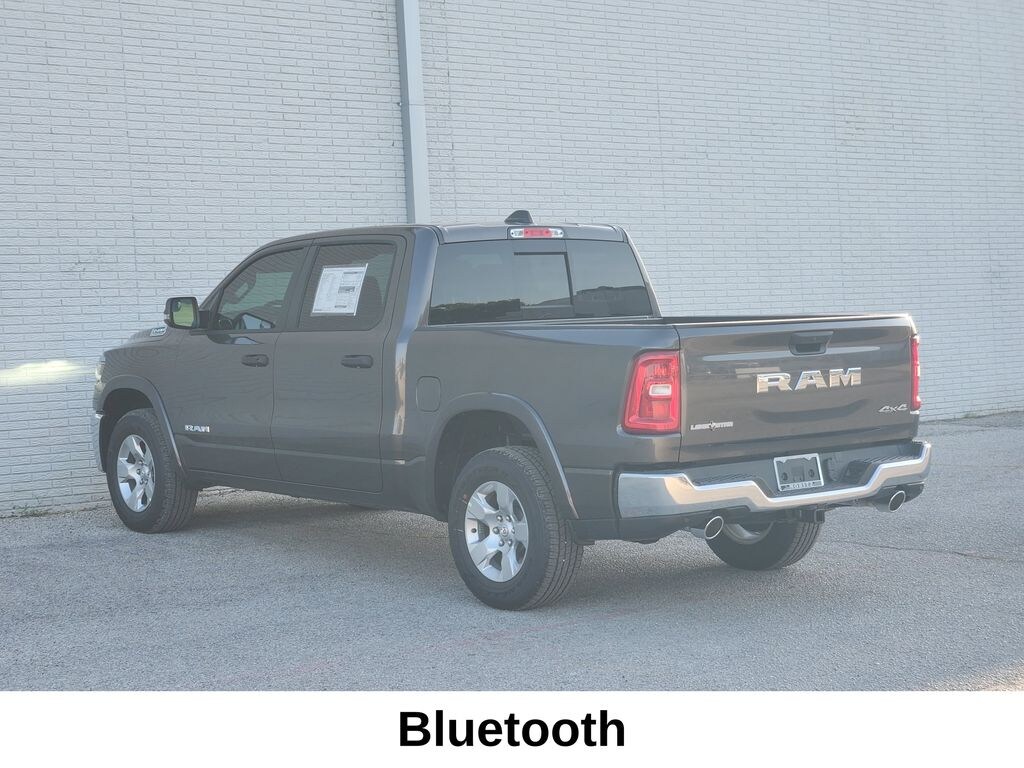 New 2026 Ram 1500 LONE STAR CREW CAB 4X2 5'7 BOX Pickup