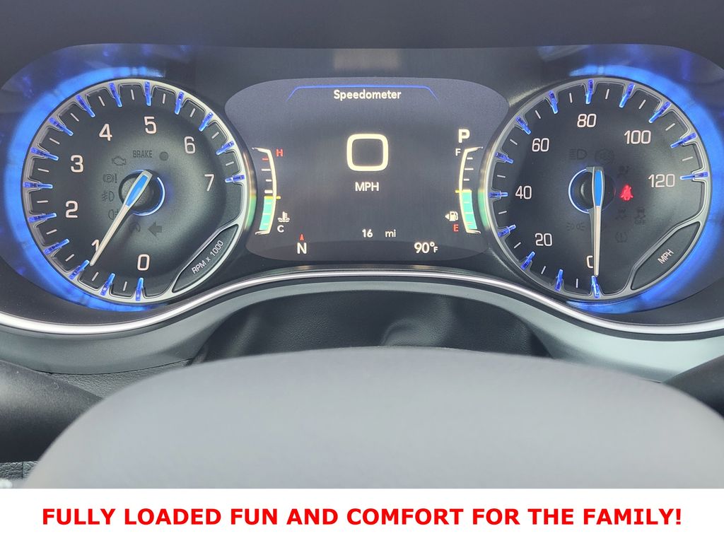 2026 Chrysler Pacifica Limited - Photo 11