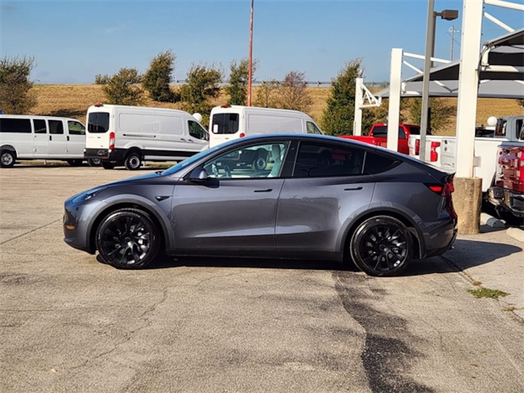 Used 2023 Tesla Model Y Long Range SUV