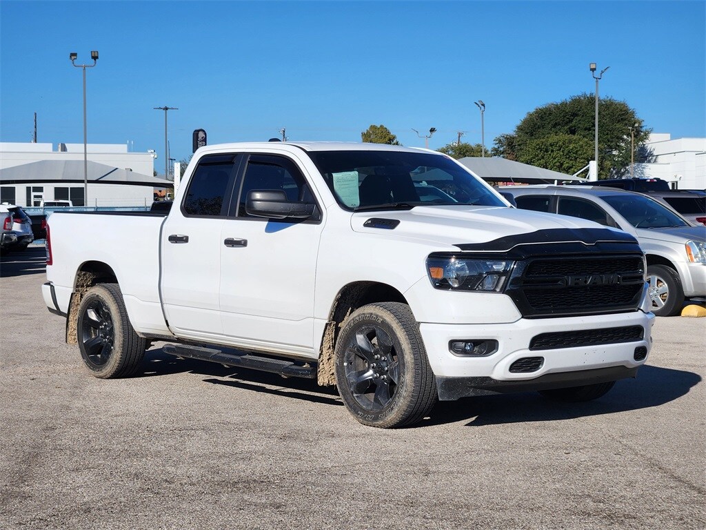 2024 Ram 1500 Tradesman photo 2