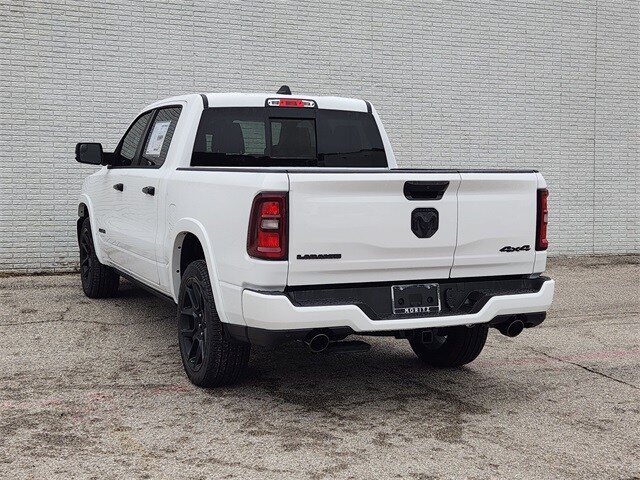 2025 Ram 1500 Laramie photo 3